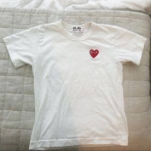 COMME des GARÇONS PLAY white T-shirt
